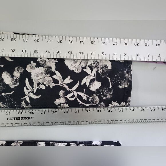 Jen7 by for all 7 mankind black and white floral pants - Picture 13 of 14